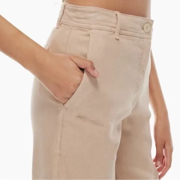 Aritzia Wilfred Free Maeve Cargo Pants - Picture 3 of 5